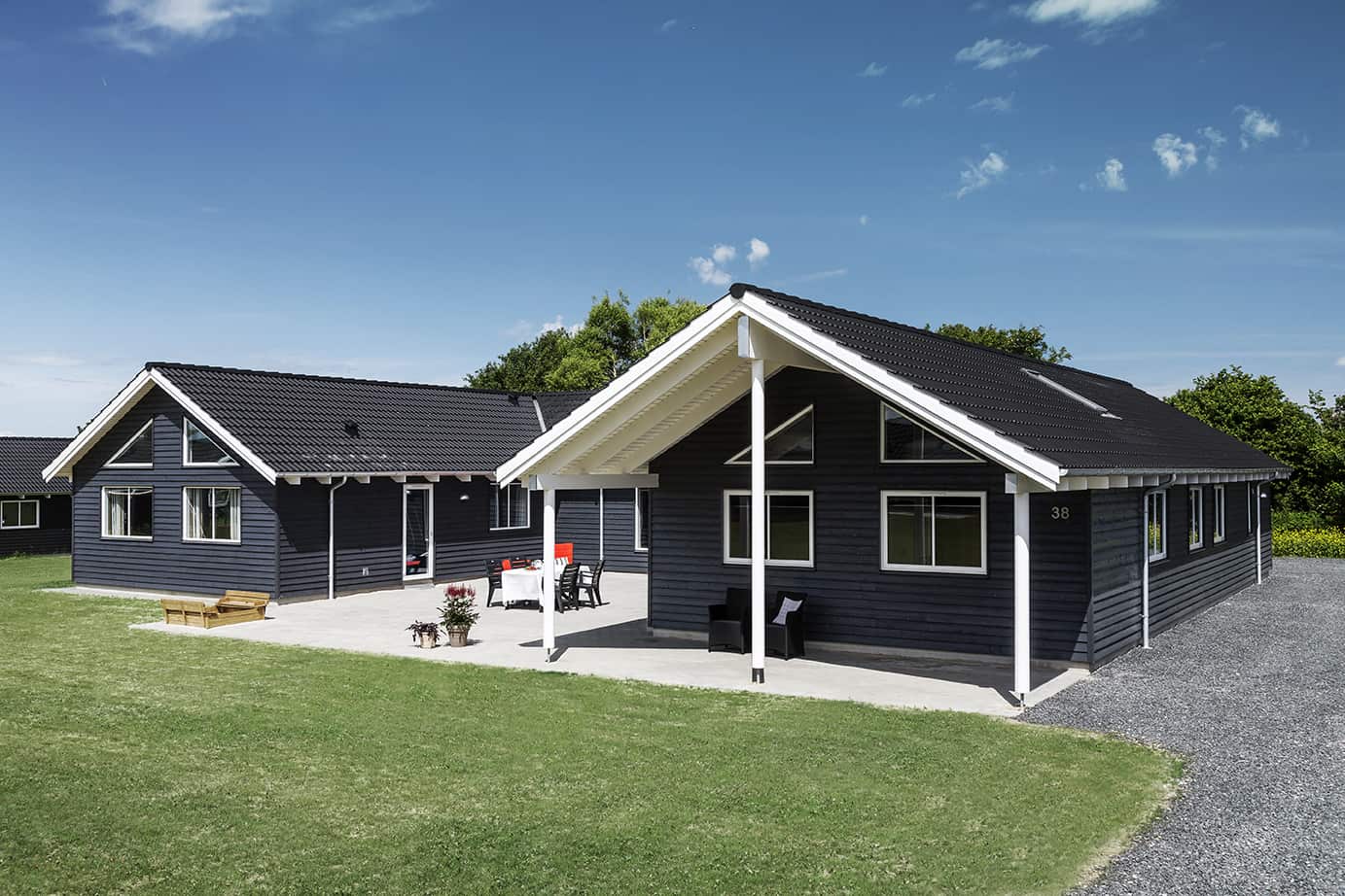 Skanlux Aqua sommerhus med pool og aktivitetsrum