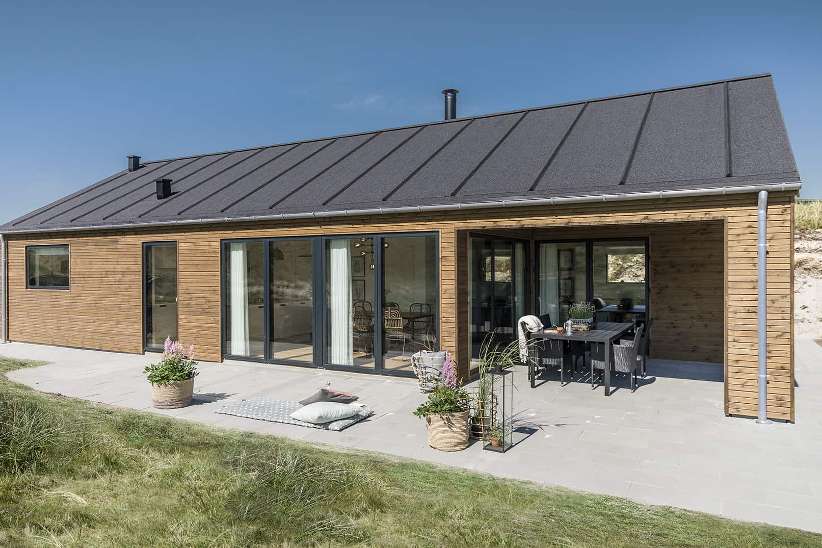 Skanlux Trend sommerhus fyldt. Arkitekttegnet sommerhus