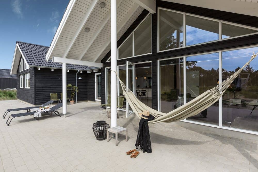 Skanlux Aqua sommerhus med pool og aktivitetsrum
