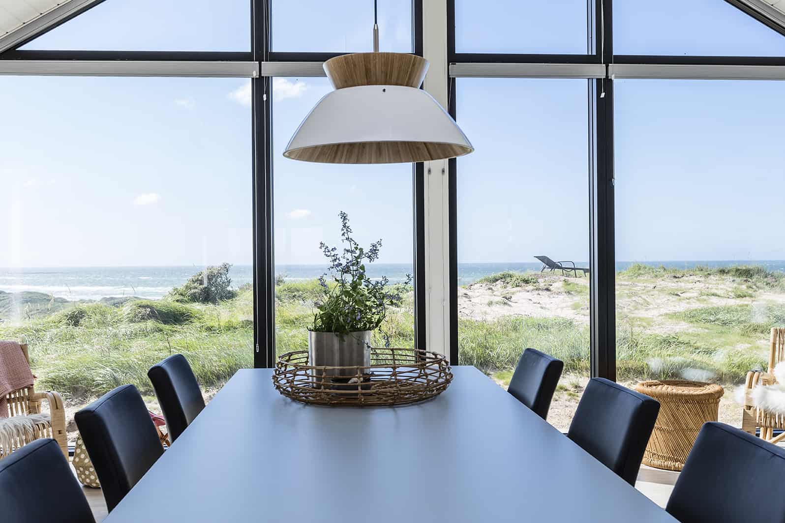 Vinduesparti ved spisebord