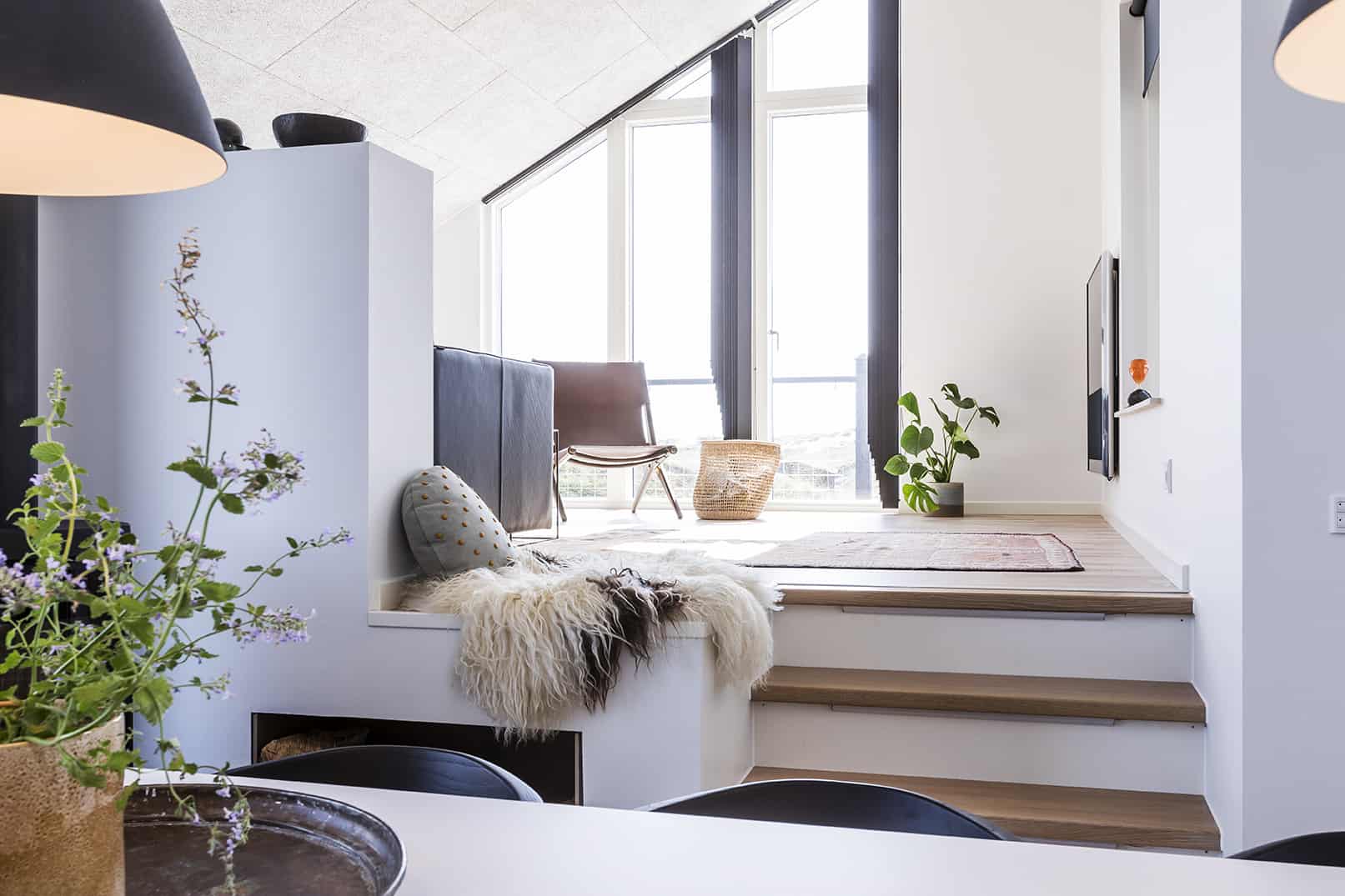 Opadgående trappe til stueområde