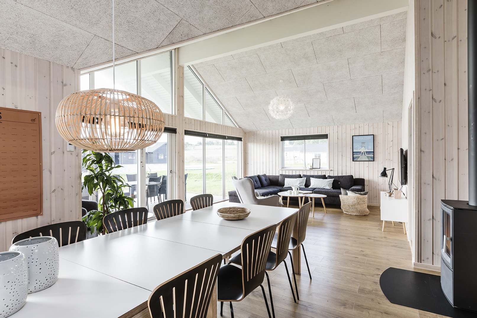 Skanlux Aqua sommerhus med pool og aktivitetsrum