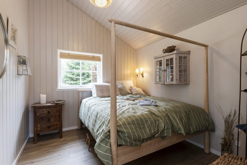 Soveværelse. Sommerdrømme TV2. Skanlux sommerhus.