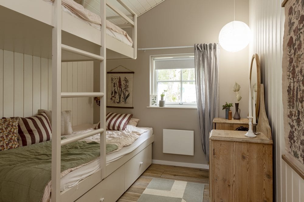 Soveværelse. Sommerdrømme TV2. Skanlux sommerhus.