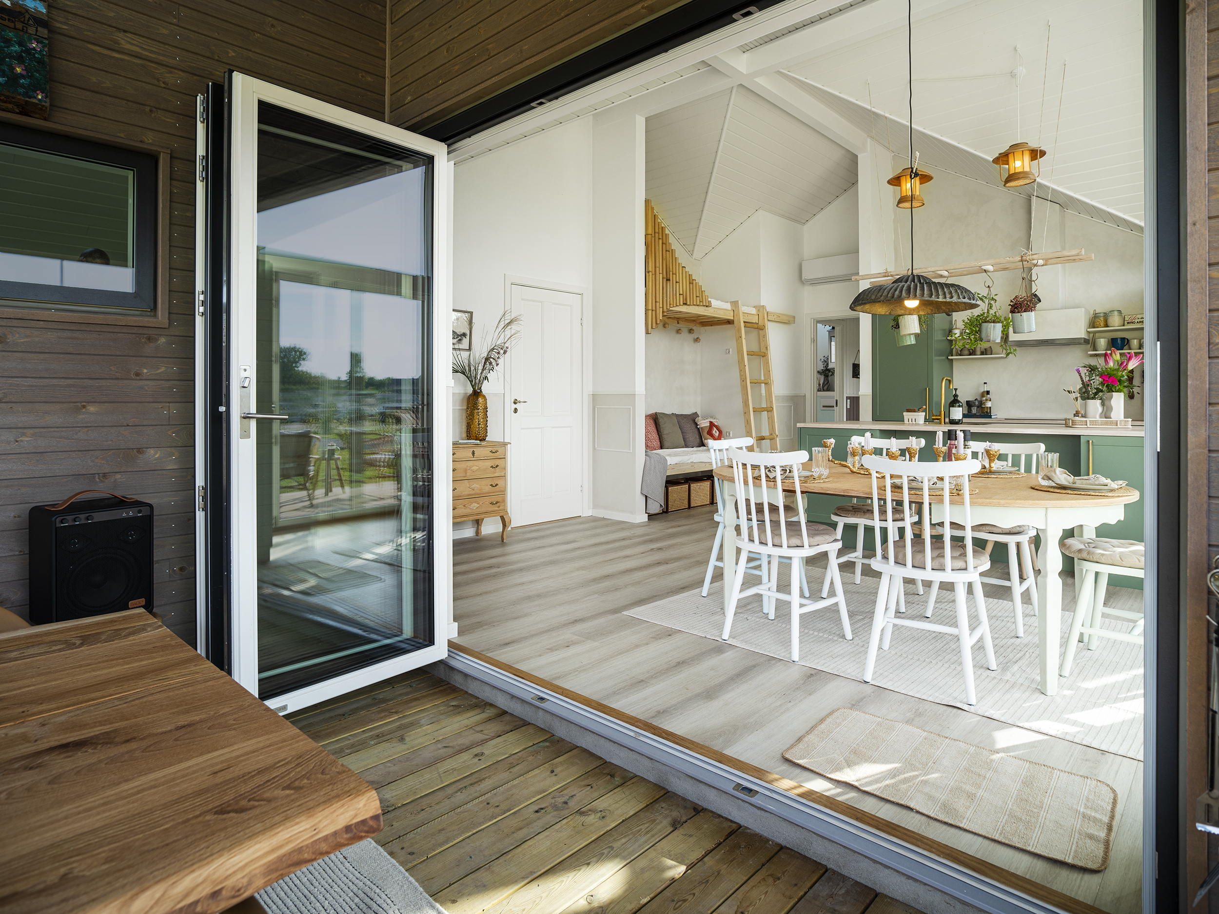 Sommerdrømme TV 2 køkken/alrum - Skanlux Trend sommerhus