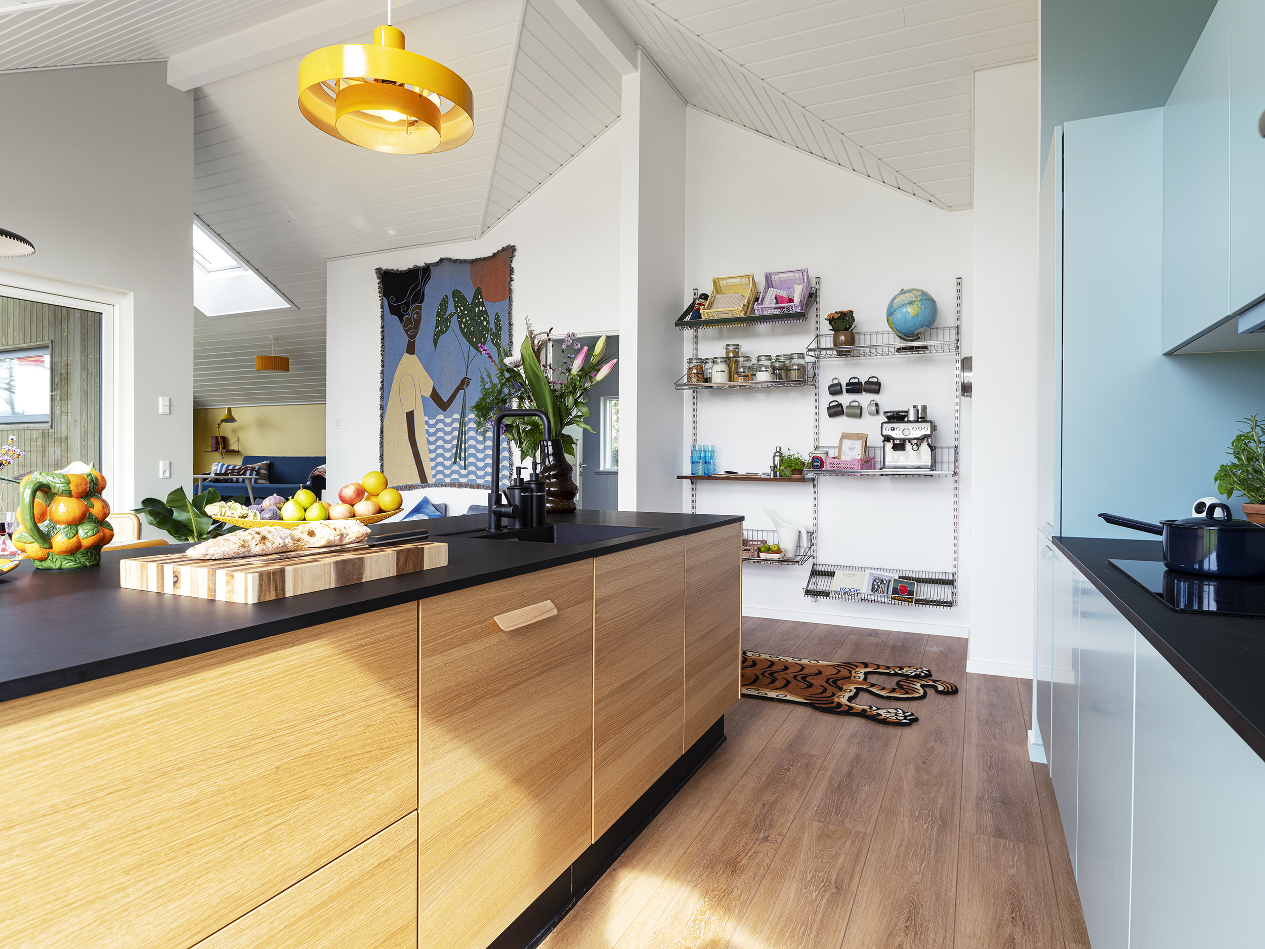 Sommerdrømme TV 2 køkken/alrum - Skanlux Trend sommerhus